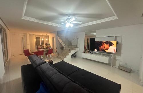 Xangri-La House | casa arejada em condomínio na praia de atlântida