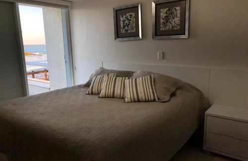 Itapoa House | Casa Beira Mar com 5 suites