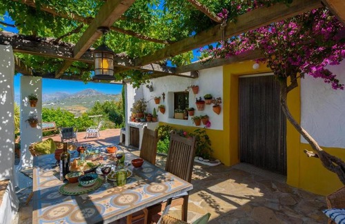 Alcaucin House | Casa Belmonte Alcaucín by Ruralidays