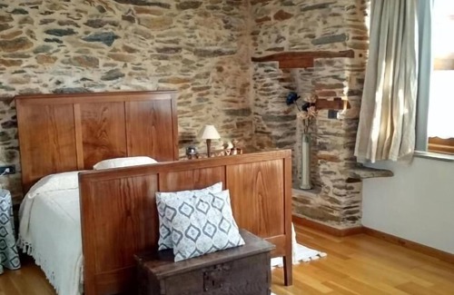 Currelos House | Casa Benaxo