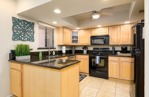 Paradise Valley Village Condo | CASA BIRDIE-Anasazi Village-Amazing views of Stone Creek Golf Course