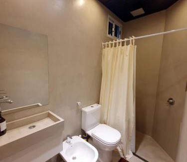 Las Colinas de Peralta Ramos House | Casa Bruna, Divina y recién Renovada en Mar del Plata proximo Mogotes, a las playas del sur y El Faro - Somos AlojamientosMDQ -