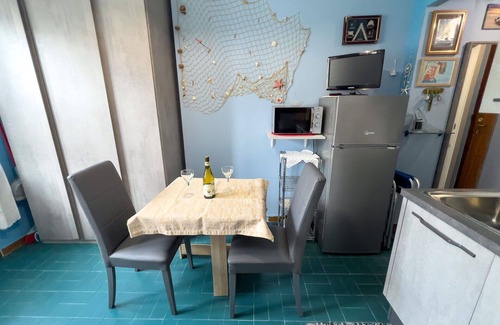 San Bartolomeo al Mare Apartment | Casa Carlotta - Little studio apartment, 2 people, private parking, 200 m from beach
