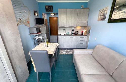 San Bartolomeo al Mare Apartment | Casa Carlotta - Little studio apartment, 2 people, private parking, 200 m from beach