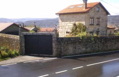 Ames House | Casa Camino Santiago-Fisterra