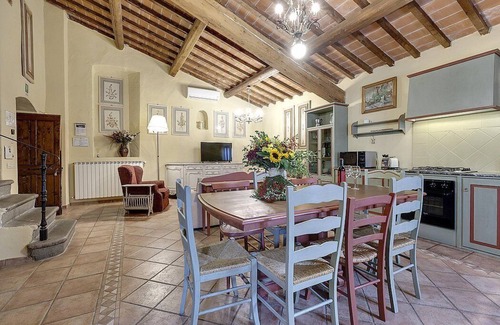 Pontassieve House | Casa Camomilla E: A characteristic and welcoming two-story independent house surrounded by meadows and by green hills, with Free WI-FI.
