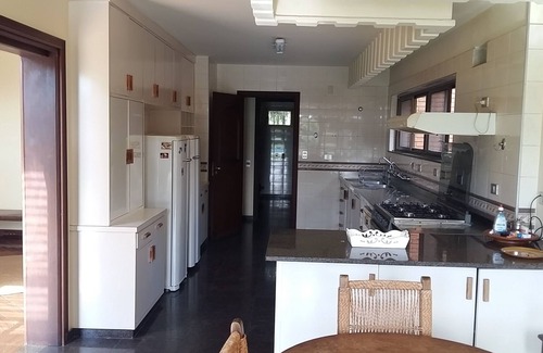 Itu House | Casa Capa Architecture and Construction. It has a lot of charm.