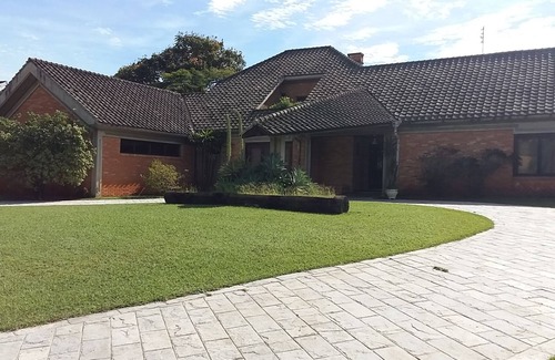 Itu House | Casa Capa Architecture and Construction. It has a lot of charm.