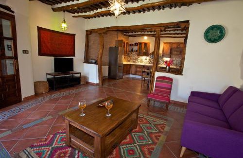 Bubion Apartment | Casa Carole - 3 Bedroom Luxury Apartment