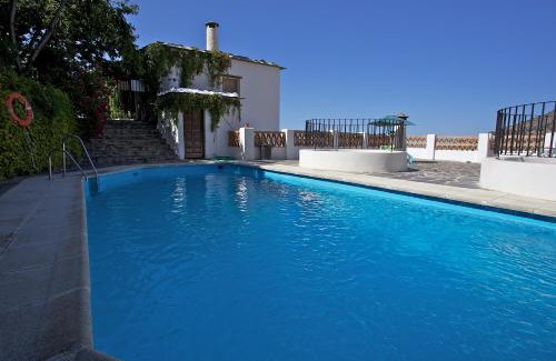 Bubion Apartment | Casa Carole - 3 Bedroom Luxury Apartment