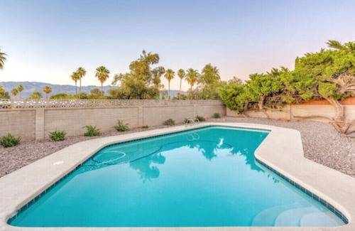 Tucson House | Casa Catalina - Modern Pet-Friendly Desert Retreat Near Hiking & Biking Trails!