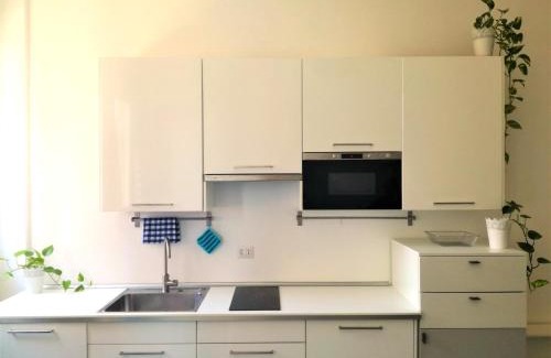Magenta Apartment | Casa Clorofilla
