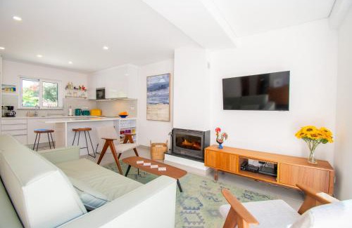 Vale de Covo House | Casa Colmeia - Charming 2-Bedroom Cottage