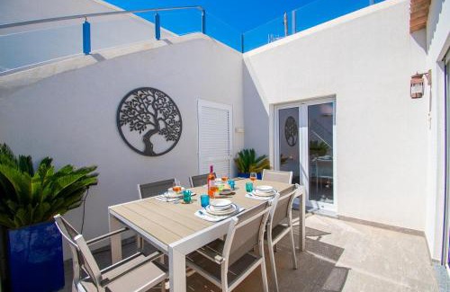 Vale de Covo House | Casa Colmeia - Charming 2-Bedroom Cottage