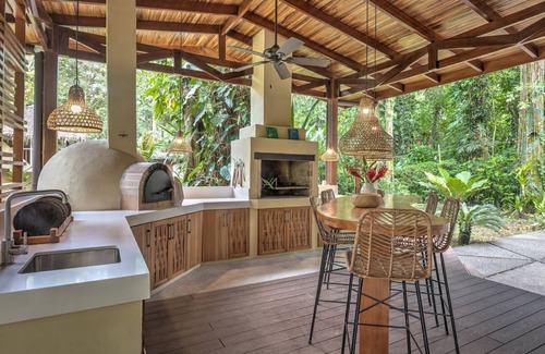 Chiguata Villa | Casa Color Caribe. Stylish villa with pool and Bbq area