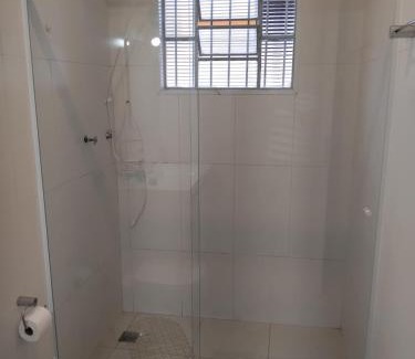 Chacaras Primavera House | Casa com alojamento, para até 18 pessoas