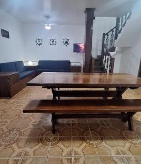 Lazaro House | Casa com Jacuzzi aquecida praia do Lazaro