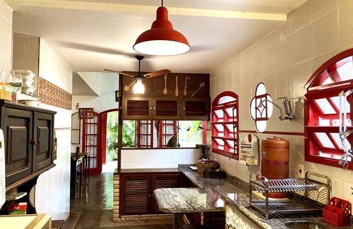 Guaeca House | Casa com muito lazer a 100m da Praia de Guaecá/SP