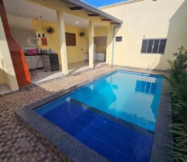 Rio Branco House | Casa com piscina 03 quartos até 10 pessoas