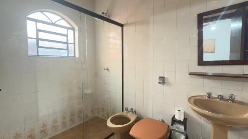 Lindoia House | Casa com piscina,Bilhar,PiongPing,Pembolim e 4Suites