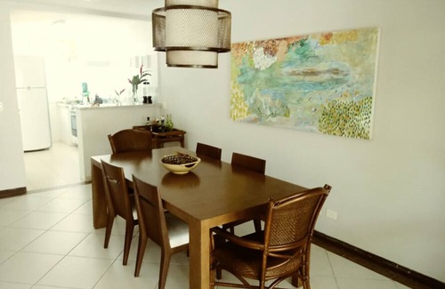 Camburi House | Casa com piscina e churrasq na Praia de Camburí