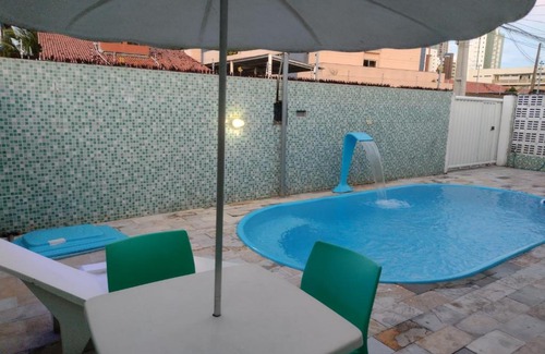 Manaira House | Casa com piscina confortável e perto de tudo