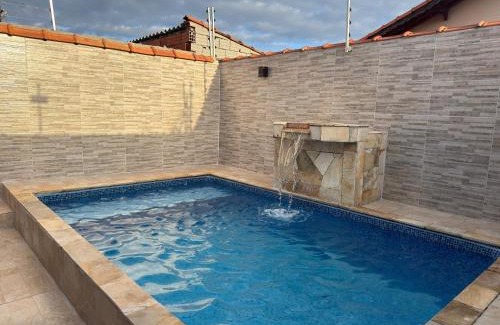 Mongagua House | Casa com piscina garagem para 4 carros