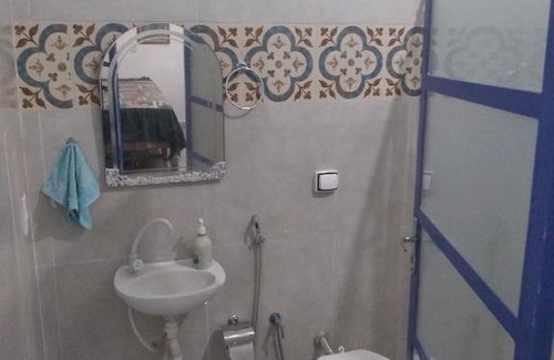 Paracatu House | Casa com suíte, coz., varanda e Quintal.CENTRO HISTÓRICO.