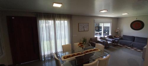 Capao da Canoa House | Casa Com Três Dormitórios Pertinho Do Mar Em Capão Da Canoa