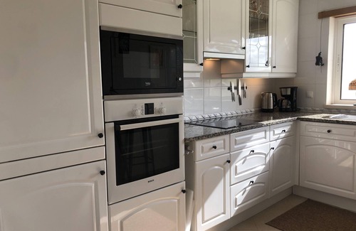 Atalaia Apartment | Casa com Vista, Probably the Best Golfview in Lagos