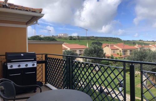 Atalaia Apartment | Casa com Vista, Probably the Best Golfview in Lagos