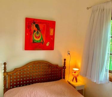 Colonia do Marcal House | Casa COMPLETA, 2 quartos, Estacionamento GRATUITO, WIFI 300MB, frigobar, microondas, fogão e jardim