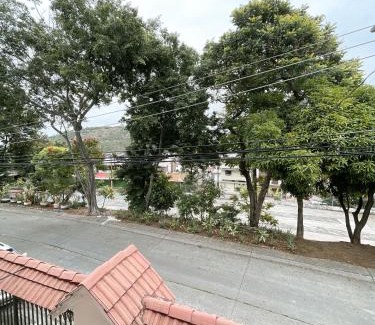 Guayaquil House | Casa con Habitaciones privadas