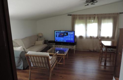 Viznar House | Casa con jardín y aparcamiento en Viznar, junto a Granada