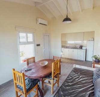 Partido de Coronel Suarez House | Casa con pileta en barrio Pillahuinco