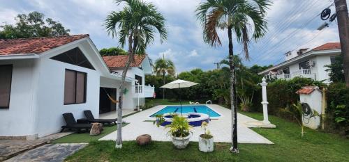 Melgar House | Casa con piscina privada