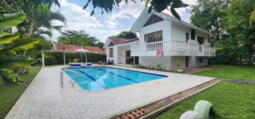Melgar House | Casa con piscina privada