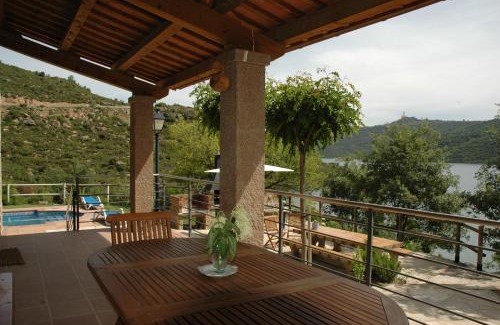La Baronia de Rialb House | Casa con vistas al lago y con piscina - Casó Nou