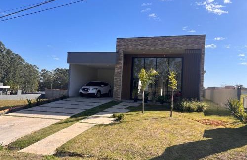 Quadra House | Casa condomínio Ninho Verde l