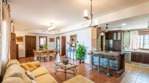 Almogia House | Casa Cuatro Vientos Almogía by Ruralidays