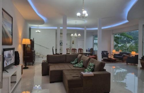 Vargem Grande House | Casa da pedra