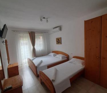Orsova House | CASA DALYS