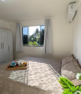 Piratuba House | Casa das Bromélias- 2 Quartos climatizados -Casa com Quiosque em meio à natureza!