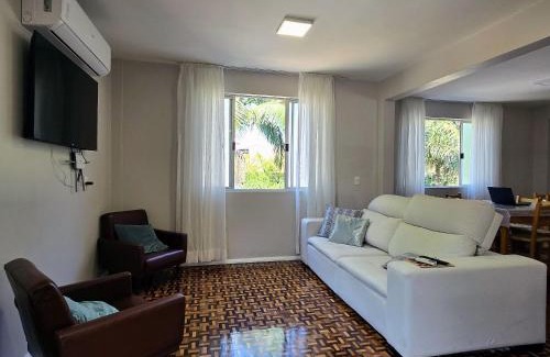 Piratuba House | Casa das Palmeiras