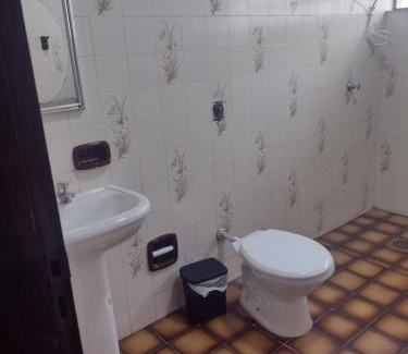 Jardim Primavera House | Casa de 10 pessoas próx aos parques Hop Hari e Wet