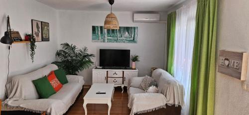 Durcal House | Casa de 5 habitaciones hasta 9 plazas, La Casilla en Dúrcal, Granada