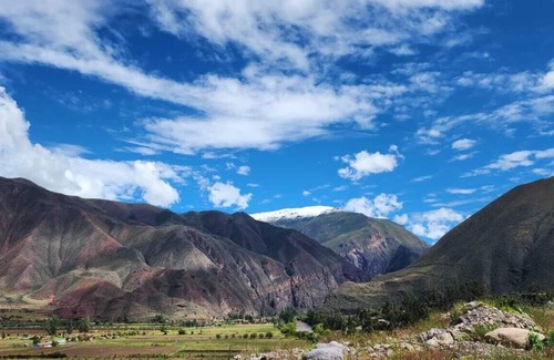 Urubamba Ski Chalet | Casa de Campo a 15 Minutos de Estación de Tren de Ollantaytambo a Machupicchu