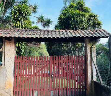 Ibiuna House | Casa de campo com piscina em condomínio.