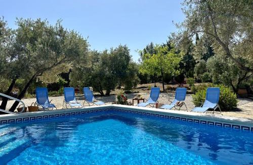 Villanueva de Tapia House | Casa de Campo La Mejorana Refugio entre olivos sin renunciar al confort