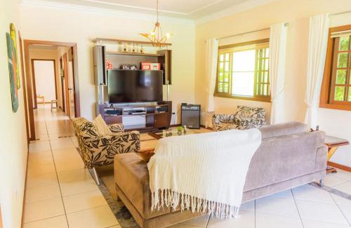 Capitolio House | Casa de campo Morada da Onça c WiFi - Capitólio - MG